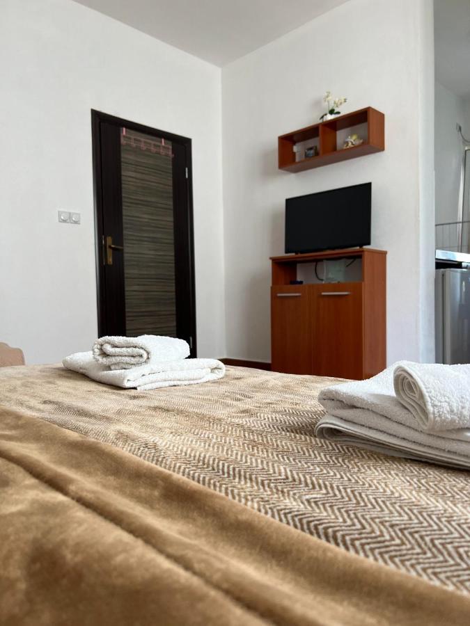 Apartments Fat E Jet - Pool & Breakfast Ulcinj Exterior photo