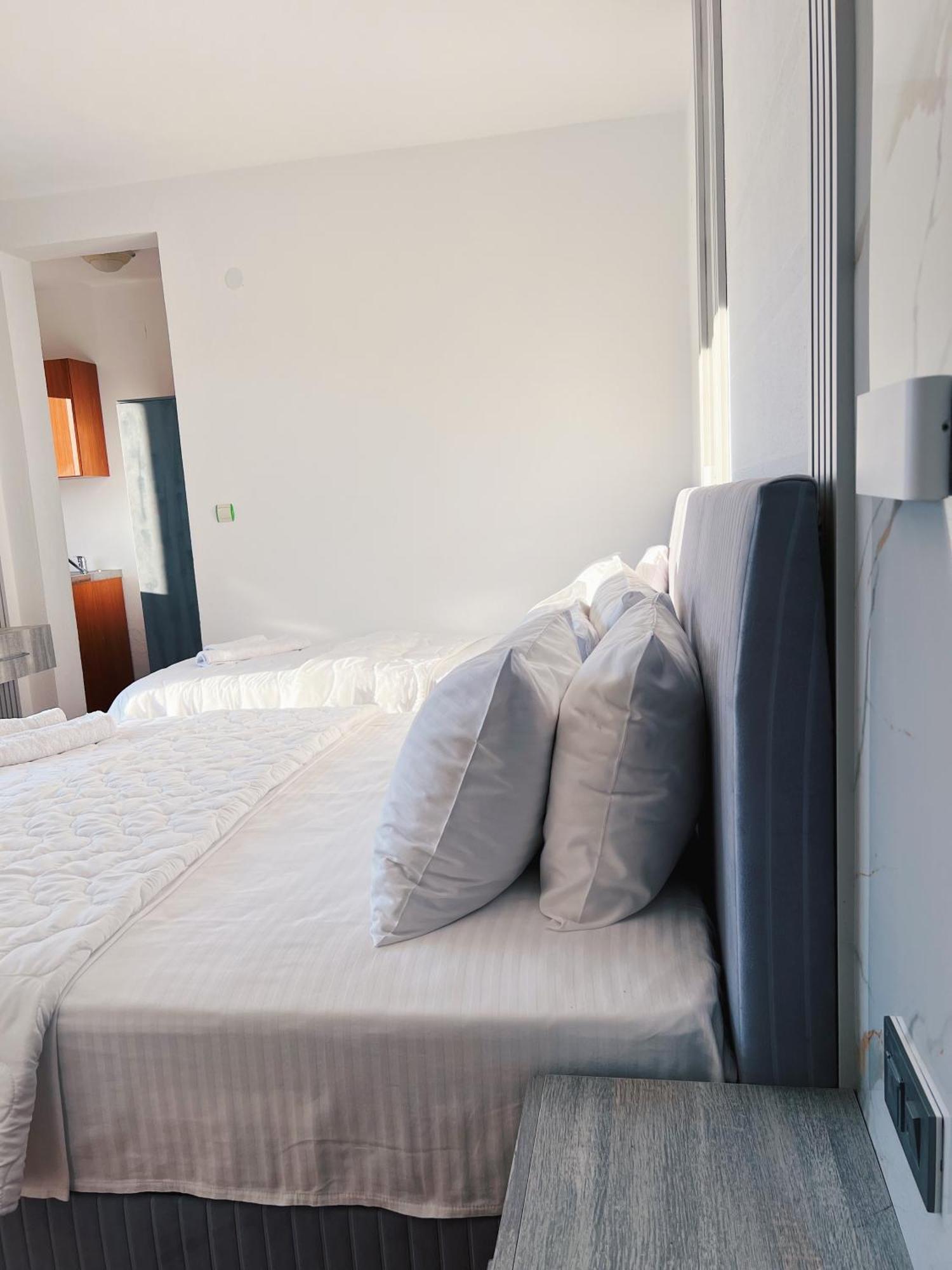 Apartments Fat E Jet - Pool & Breakfast Ulcinj Room photo