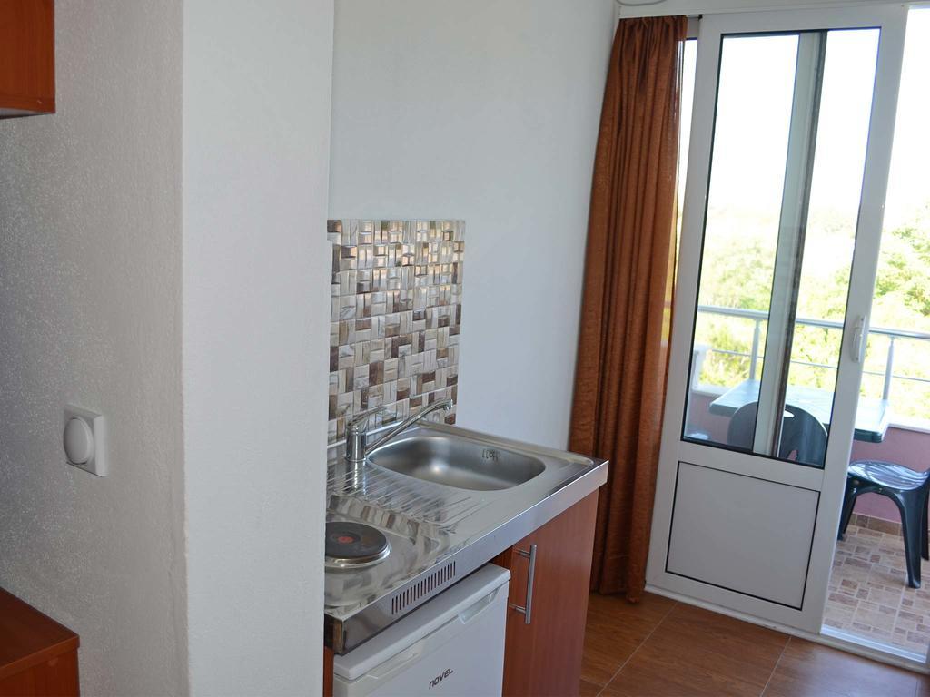 Apartments Fat E Jet - Pool & Breakfast Ulcinj Exterior photo