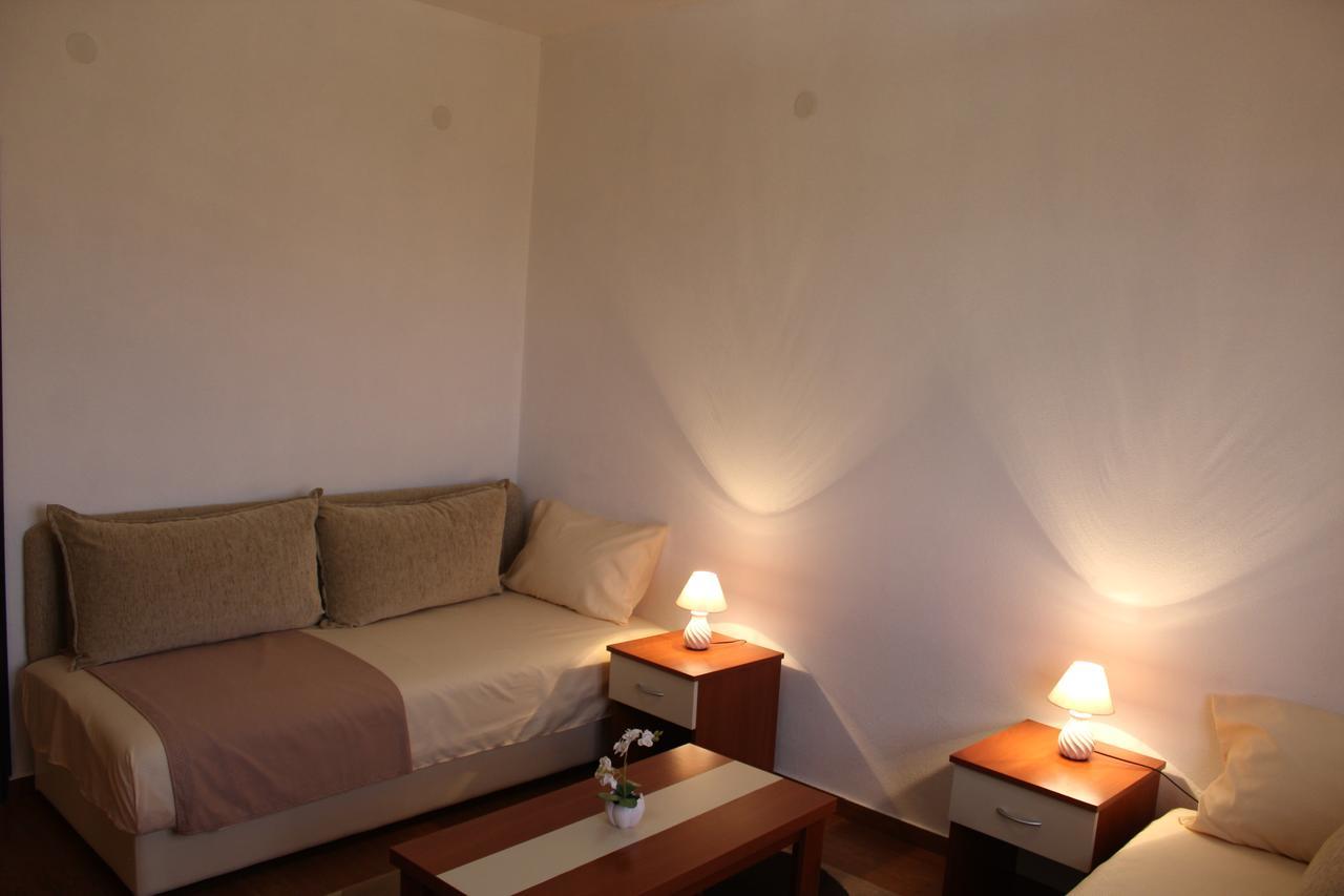 Apartments Fat E Jet - Pool & Breakfast Ulcinj Exterior photo